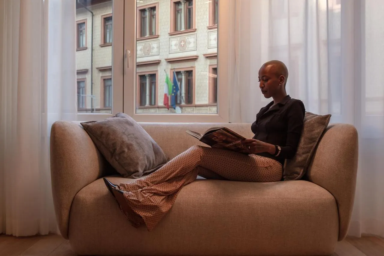 Sant'Ambrogio Apartments, Reception H24 Milan 0*,  Italy